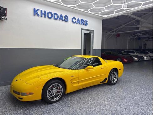 Used 2003 Chevrolet Corvette Z06 w/ Memory Package, 3 Drivers RWD image 2