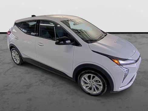 New 2027 Chevrolet Bolt LT FWD image 5