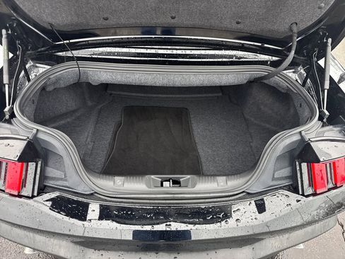 Used 2025 Ford Mustang Premium image 11