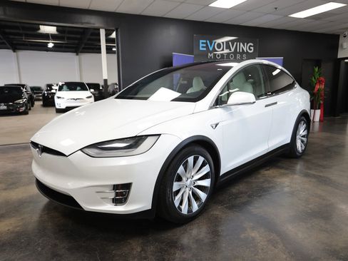 Used 2020 Tesla Model X Long Range image 4