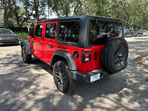 Used 2025 Jeep Wrangler Unlimited Sport AWD/4WD image 17