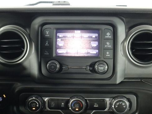Used 2021 Jeep Wrangler Unlimited Sport AWD/4WD image 25