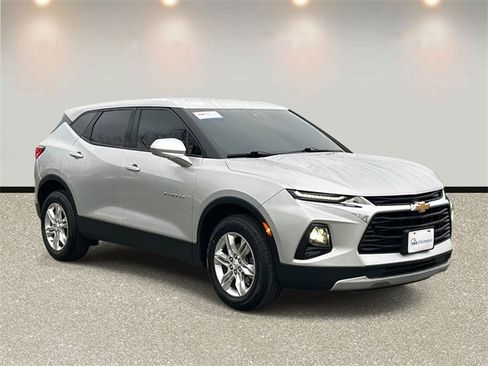 Used 2021 Chevrolet Blazer LT image 3