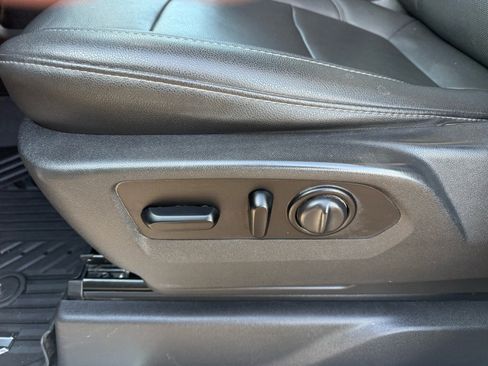 Used 2021 Chevrolet Silverado 1500 LTZ image 15