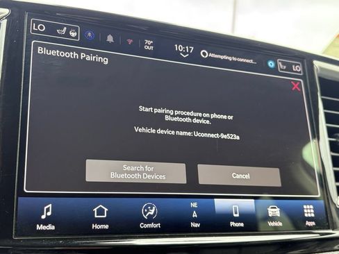 Used 2024 Chrysler Pacifica Limited FWD image 26