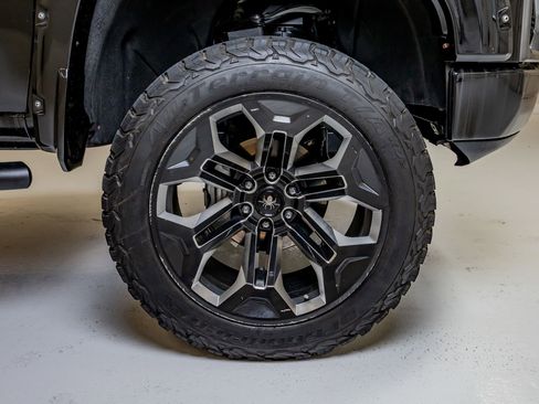 Used 2020 GMC Sierra 1500 AT4 w/ AT4 Premium Package AWD/4WD image 11