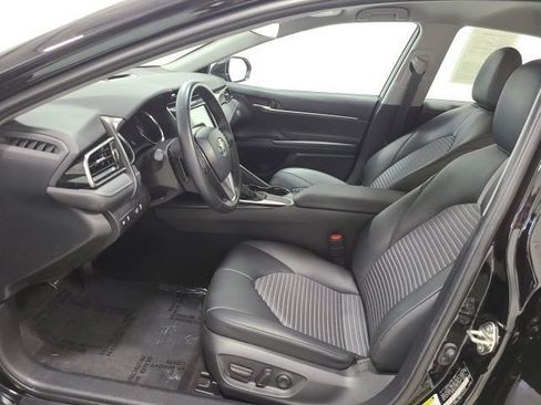Certified 2020 Toyota Camry SE FWD image 16