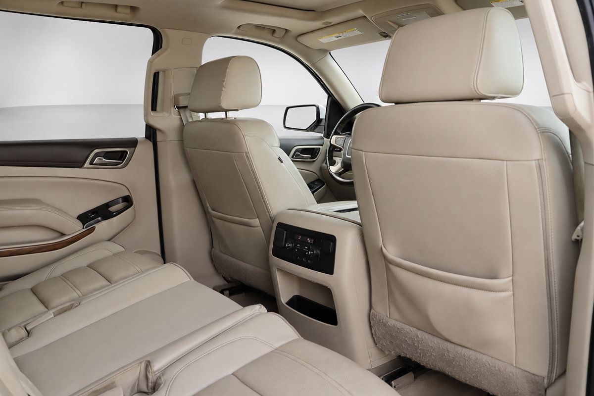 Used 2020 GMC Yukon XL Denali w/ Denali Premium Package AWD/4WD image 15