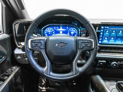 Used 2023 Chevrolet Silverado 1500 RST AWD/4WD image 17