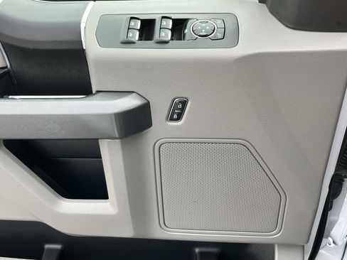 Used 2016 Ford F150 XLT w/ Equipment Group 301A Mid image 22