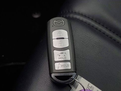 Used 2018 MAZDA MAZDA3 Touring image 30