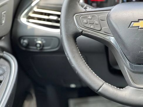 Used 2017 Chevrolet Malibu LT w/ Leather Package FWD image 33