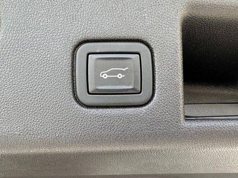 Used 2020 Chevrolet Equinox Premier image 15