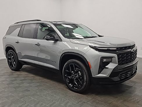 Used 2024 Chevrolet Traverse RS w/ LPO, Floor Liner Package image 2