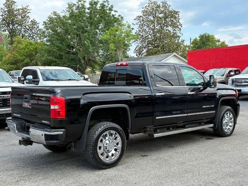 Used 2016 GMC Sierra 2500 Denali w/ Duramax Plus Package AWD/4WD image 6