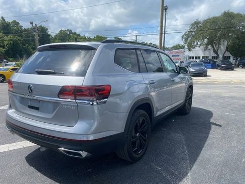 Used 2023 Volkswagen Atlas SE w/ Black Wheel Package FWD image 6