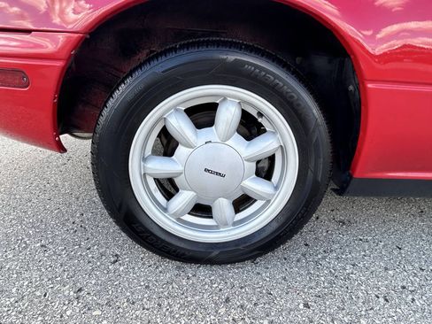 Used 1991 MAZDA MX-5 Miata RWD image 34