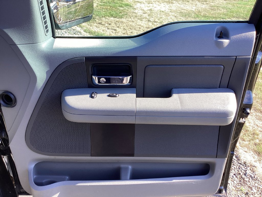 Used 2006 Ford F150 XLT AWD/4WD image 21