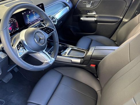 New 2025 Mercedes-Benz GLB 250 image 4