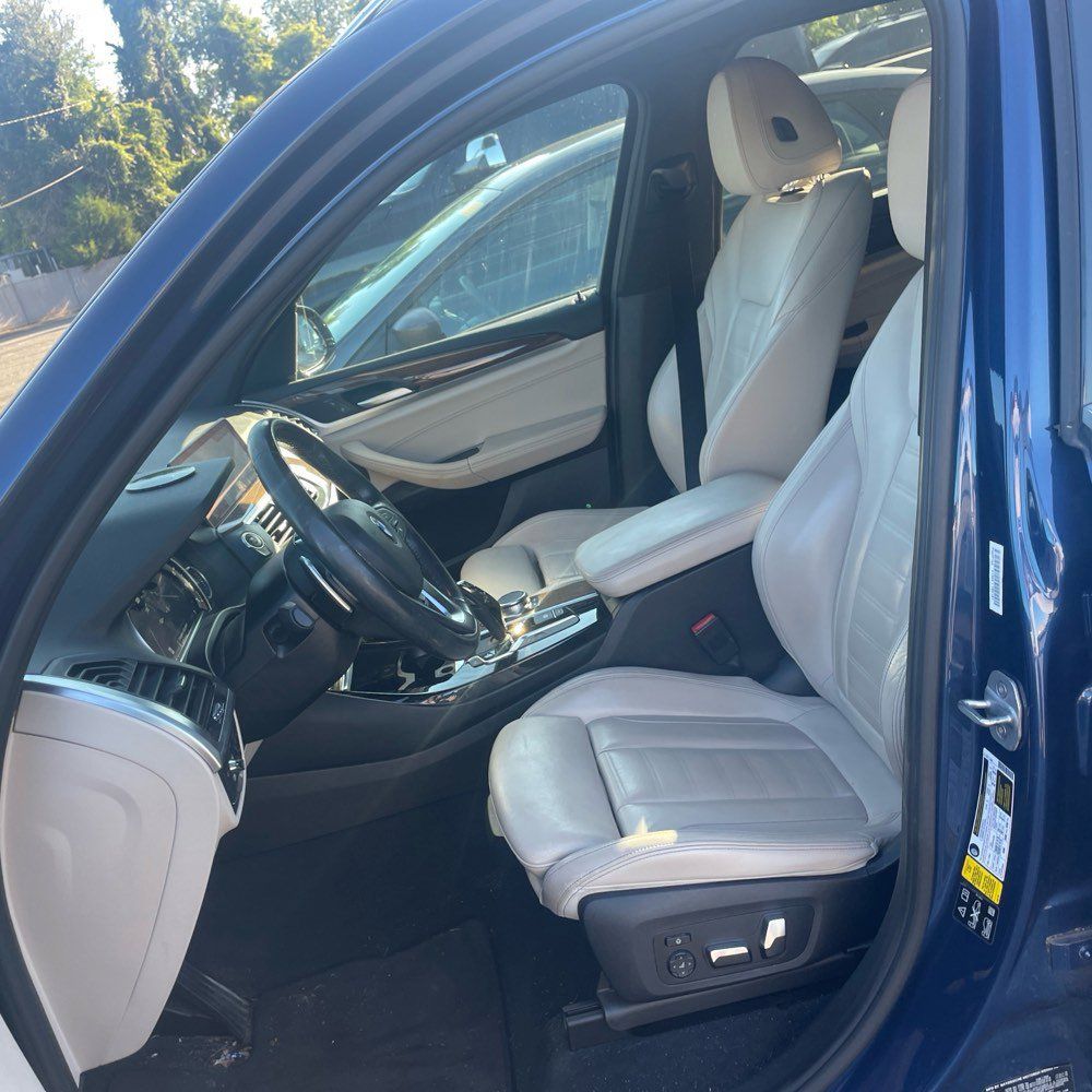 Used 2019 BMW X3 xDrive30i w/ Premium Package AWD/4WD image 5