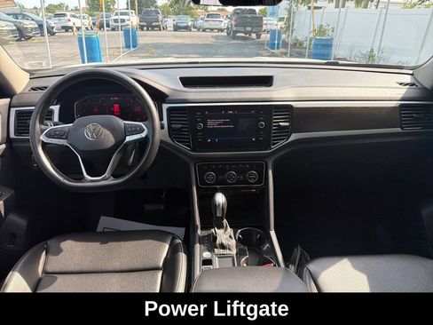 Used 2023 Volkswagen Atlas SE w/ Panoramic Sunroof Package FWD image 15