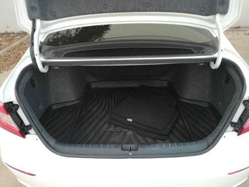 Used 2018 Honda Accord EX-L image 26