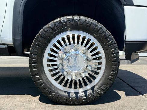 Used 2023 GMC Sierra 3500 Denali AWD/4WD image 14