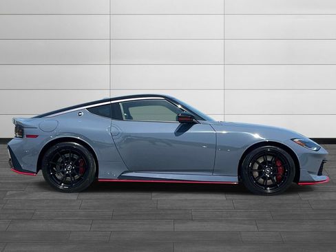 Used 2024 Nissan Z NISMO w/ Floor Mat Package RWD image 2