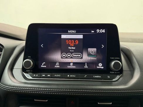 Used 2023 Nissan Rogue SV AWD/4WD image 17