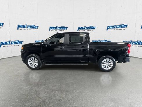 Used 2020 Chevrolet Silverado 1500 Custom w/ Custom Value Package AWD/4WD image 7