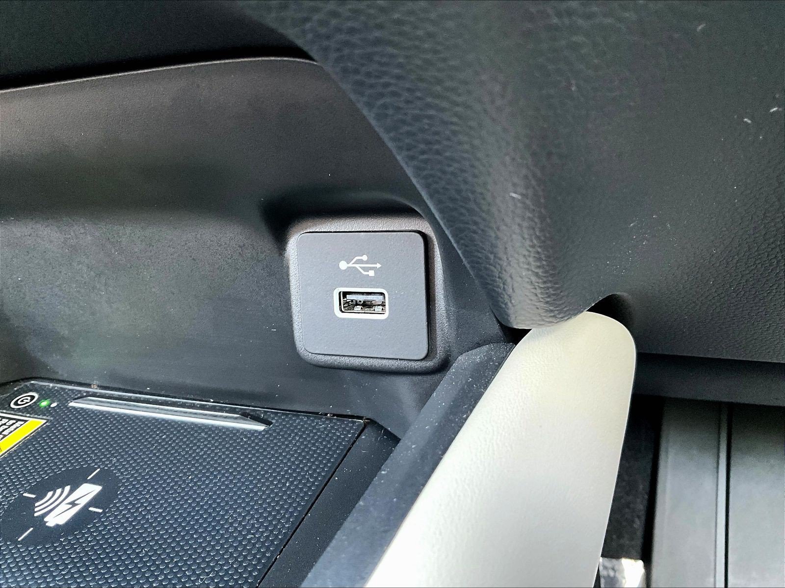 Used 2023 Honda HR-V EX-L image 16