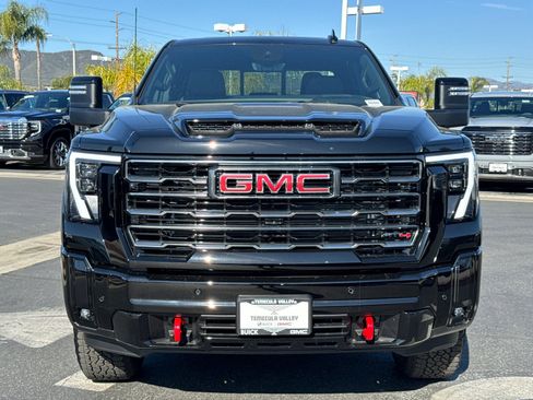 New 2025 GMC Sierra 2500 AT4 w/ AT4 Premium Plus Package image 4