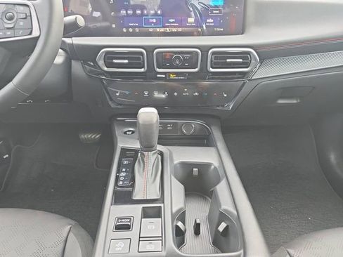 New 2026 Nissan Sentra SR image 3