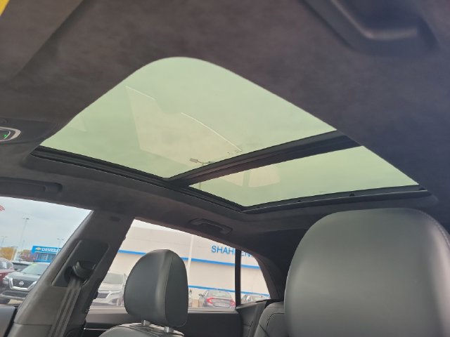 Used 2019 Audi Q8 Prestige w/ Luxury Package AWD/4WD image 6