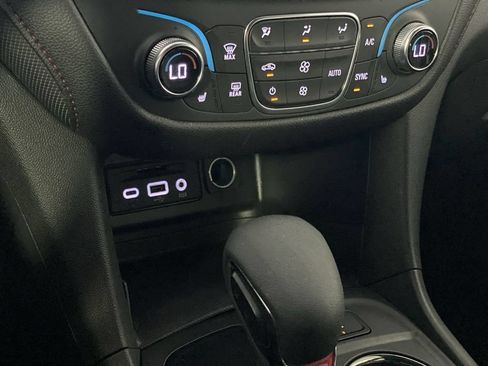Used 2023 Chevrolet Equinox RS FWD image 23