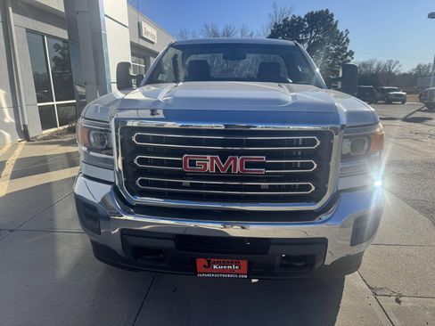 Used 2016 GMC Sierra 2500 4x4 Regular Cab image 4