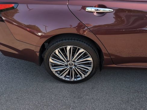 Used 2023 Nissan Altima 2.5 SL AWD/4WD image 4
