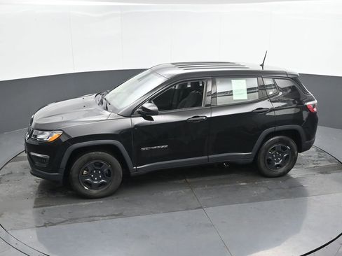 Used 2018 Jeep Compass Sport image 18