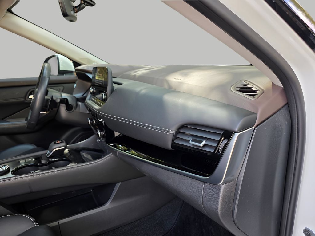 Used 2023 Nissan Rogue SL w/ SL Premium Package AWD/4WD image 14