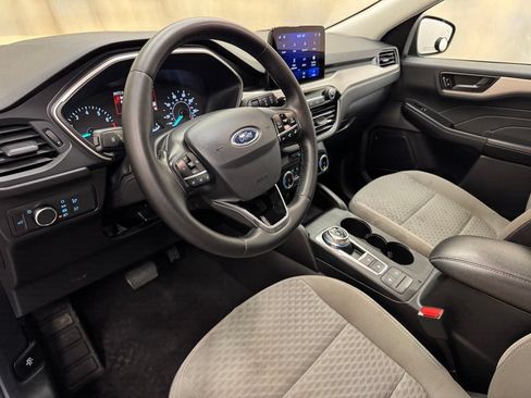 Used 2022 Ford Escape SE w/ Convenience Package FWD image 14