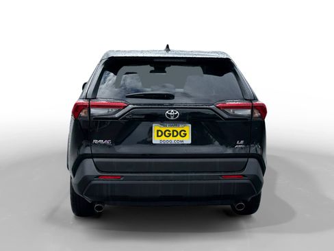 Used 2024 Toyota RAV4 LE image 4