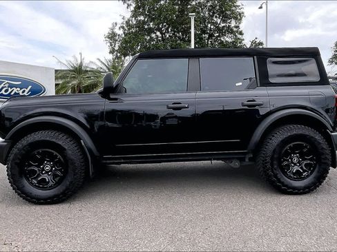Certified 2023 Ford Bronco 4-Door AWD/4WD image 3