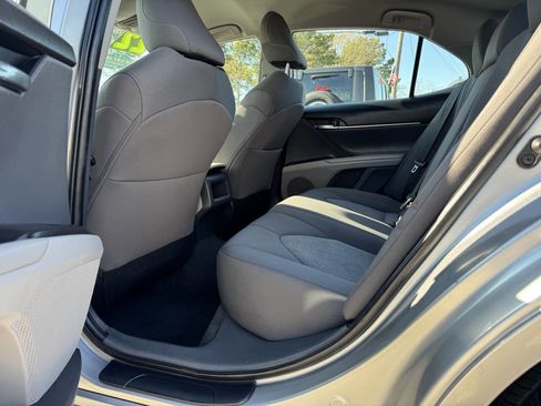 Used 2022 Toyota Camry LE FWD image 35