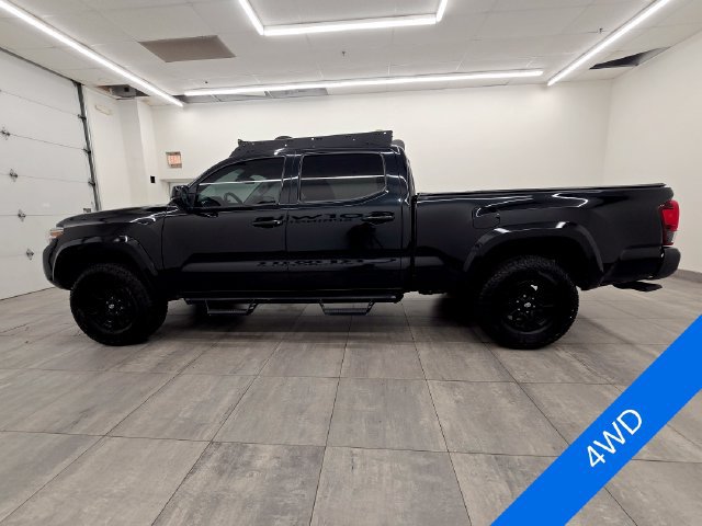 Used 2022 Toyota Tacoma SR5 AWD/4WD image 2