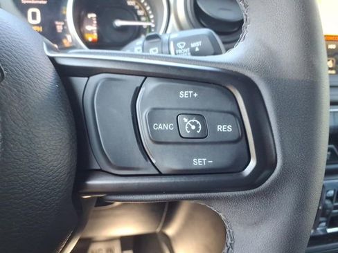 Certified 2023 Jeep Wrangler Unlimited w/ Sun & Screen Package AWD/4WD image 29