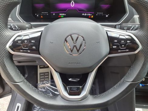 Used 2024 Volkswagen Tiguan SE R-Line AWD/4WD image 30