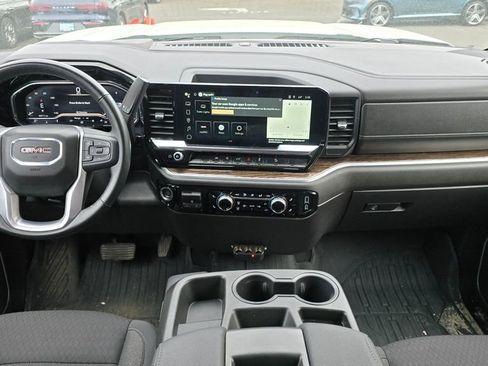 Used 2024 GMC Sierra 1500 SLE w/ X31 Off-Road Package image 19
