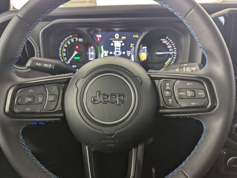 Used 2024 Jeep Wrangler Unlimited Rubicon 4xe AWD/4WD image 16