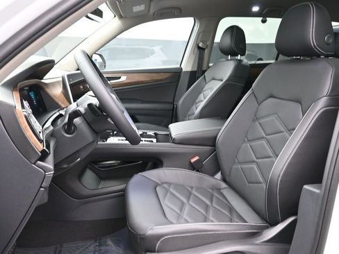 New 2026 Volkswagen Atlas SE image 8