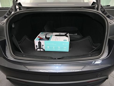 Used 2024 Tesla Model 3 Standard Range RWD image 11